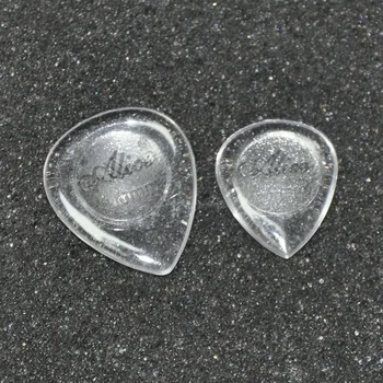 Много 100 бр Alice AP-J-Тежки 3 мм прозрачни стандартни медиатори във формата на сърце за бас-китара