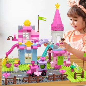 Момиче Принцеса на замъка градивните елементи на Играчката си САМ 